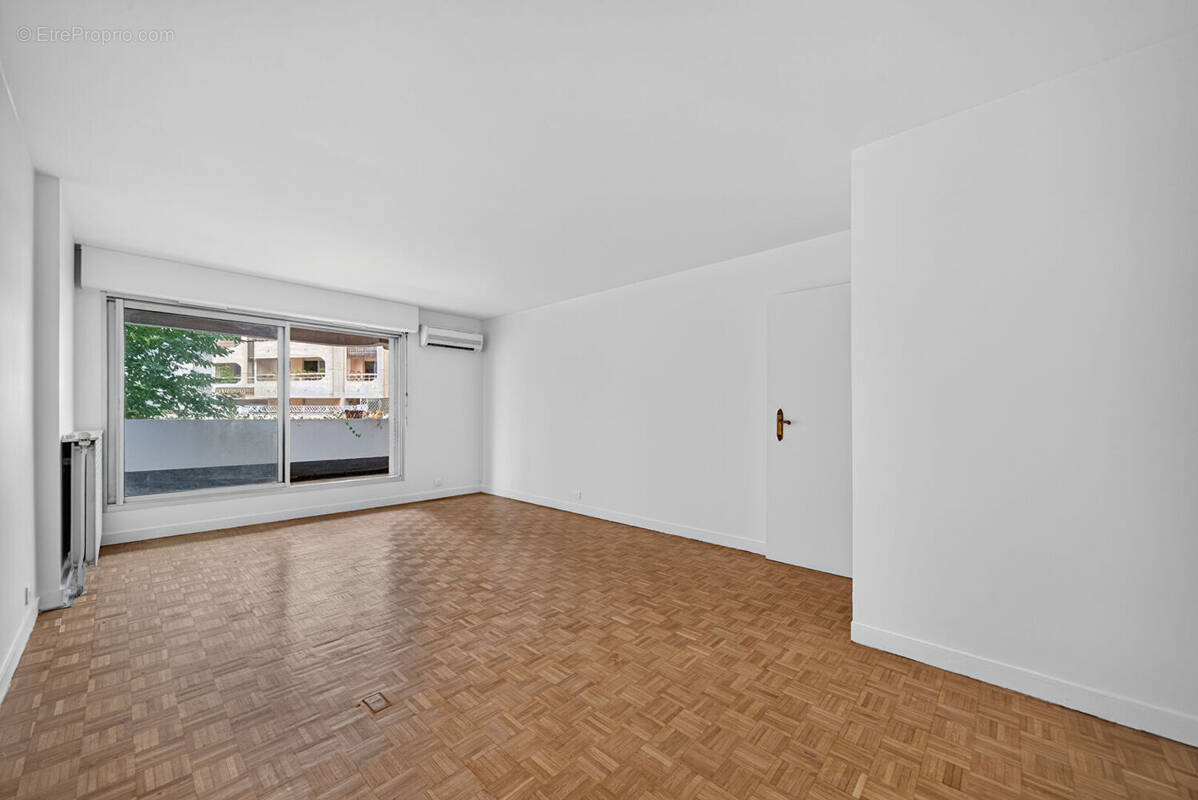 Appartement à PARIS-19E