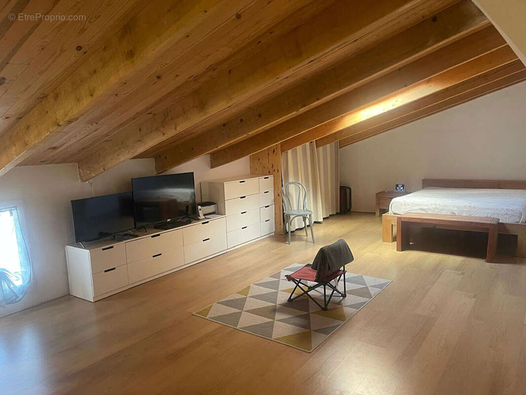 Autre à CHATEAUNEUF-DE-GADAGNE