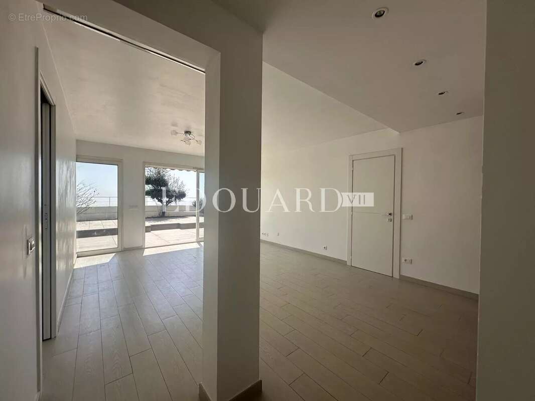 Appartement à ROQUEBRUNE-CAP-MARTIN