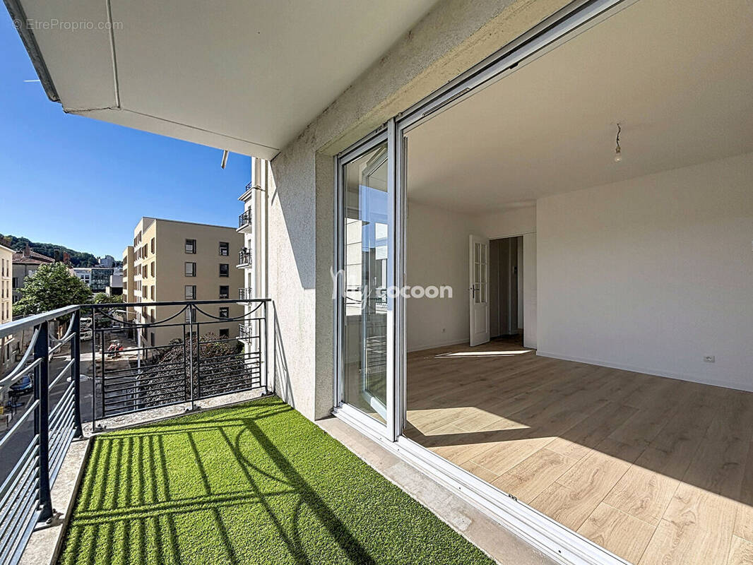 Appartement à LYON-9E