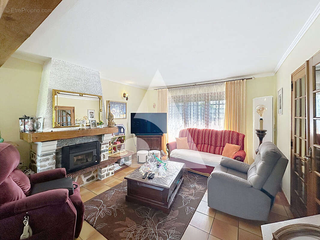 Maison à VIEUX-CONDE