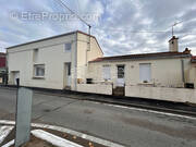 Maison à LA CHAPELLE-BASSE-MER