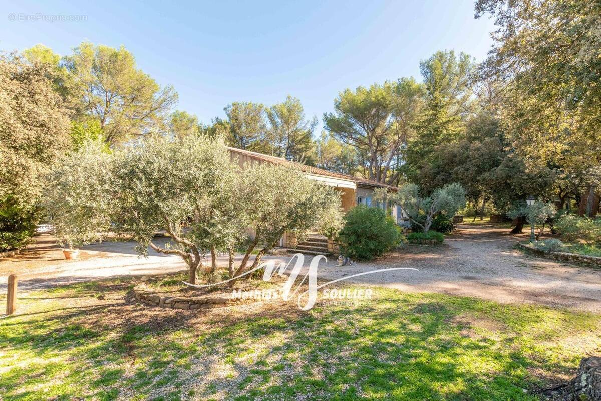 Photo 1 - Maison à GRANS