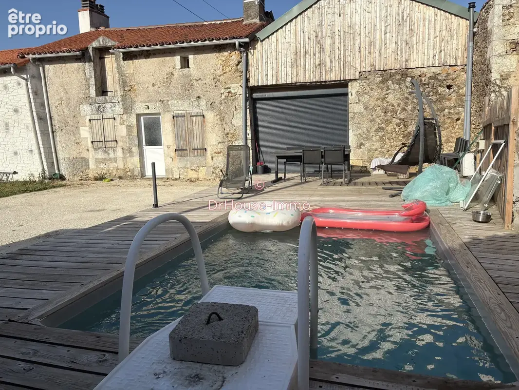 Maison 141 m² à Bonnes  - photo 7