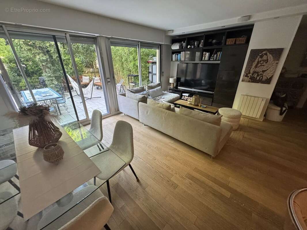 Appartement à PARIS-19E
