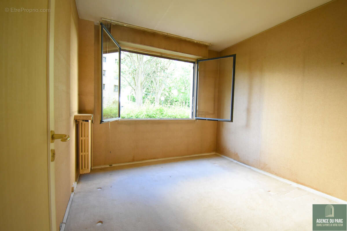 Appartement à VILLE-D'AVRAY