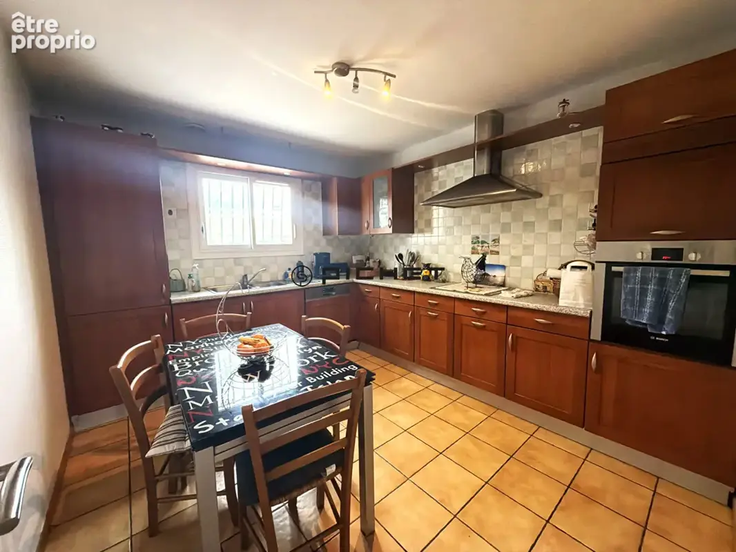 St Médard en Jalles -EXCLUSIVITÉ Maison familiale de 140 m² sur 600 m² de terrain avec piscine, terrasse et garage aménagé - photo 6