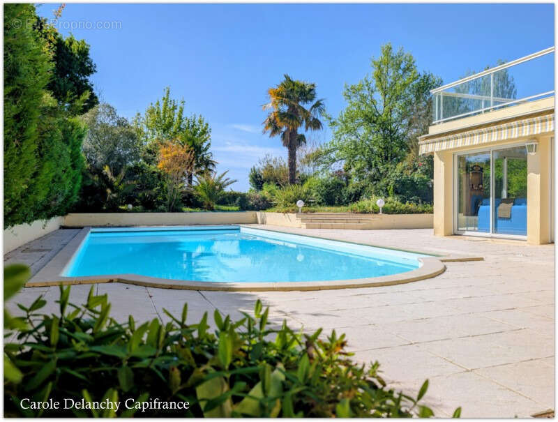 Maison à GARLIN
