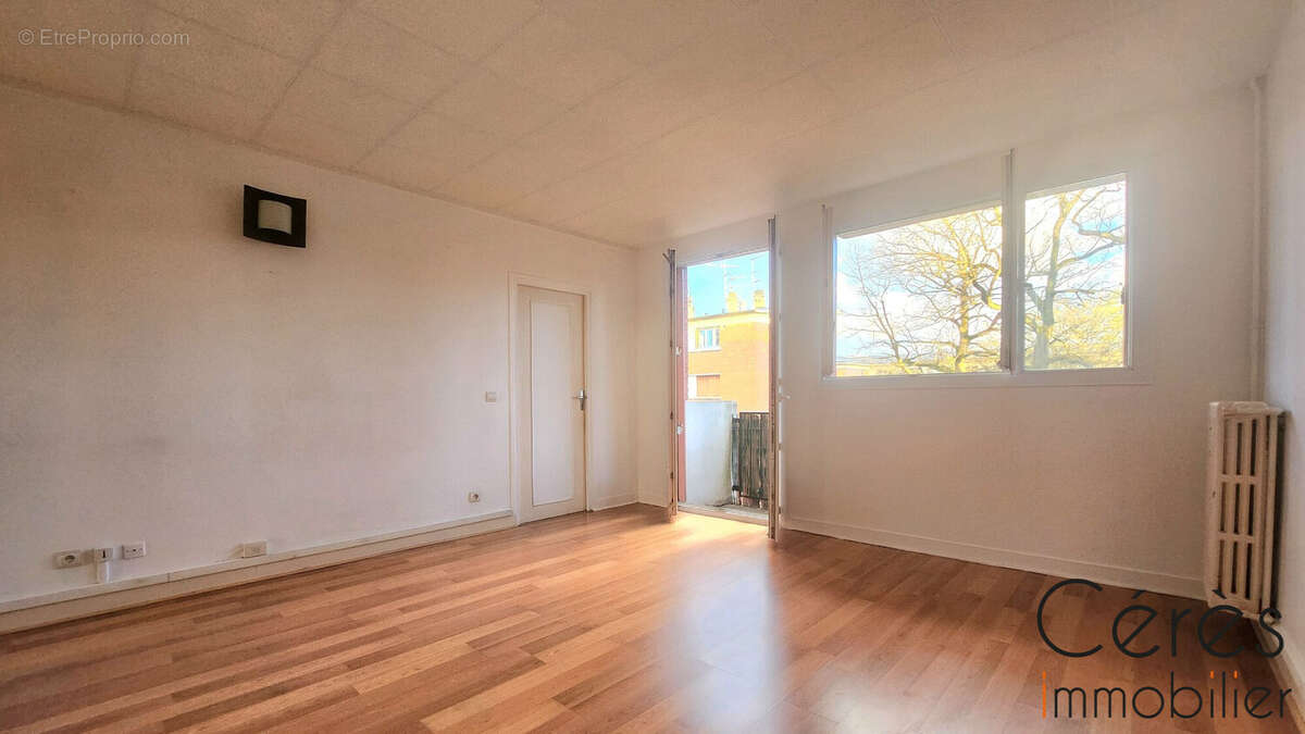 Appartement à LIVRY-GARGAN