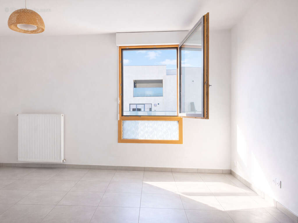 Appartement à LYON-8E