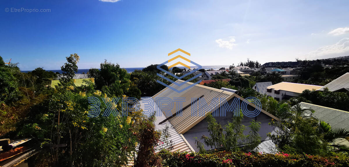 Terrain à SAINT-LEU