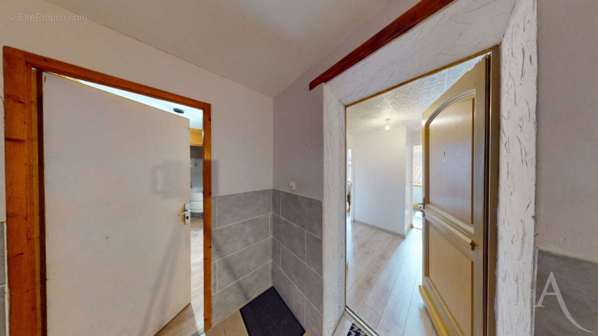 Verdun-sur-Garonne Centre  Immeuble de rapport de 4 appartements - photo 7