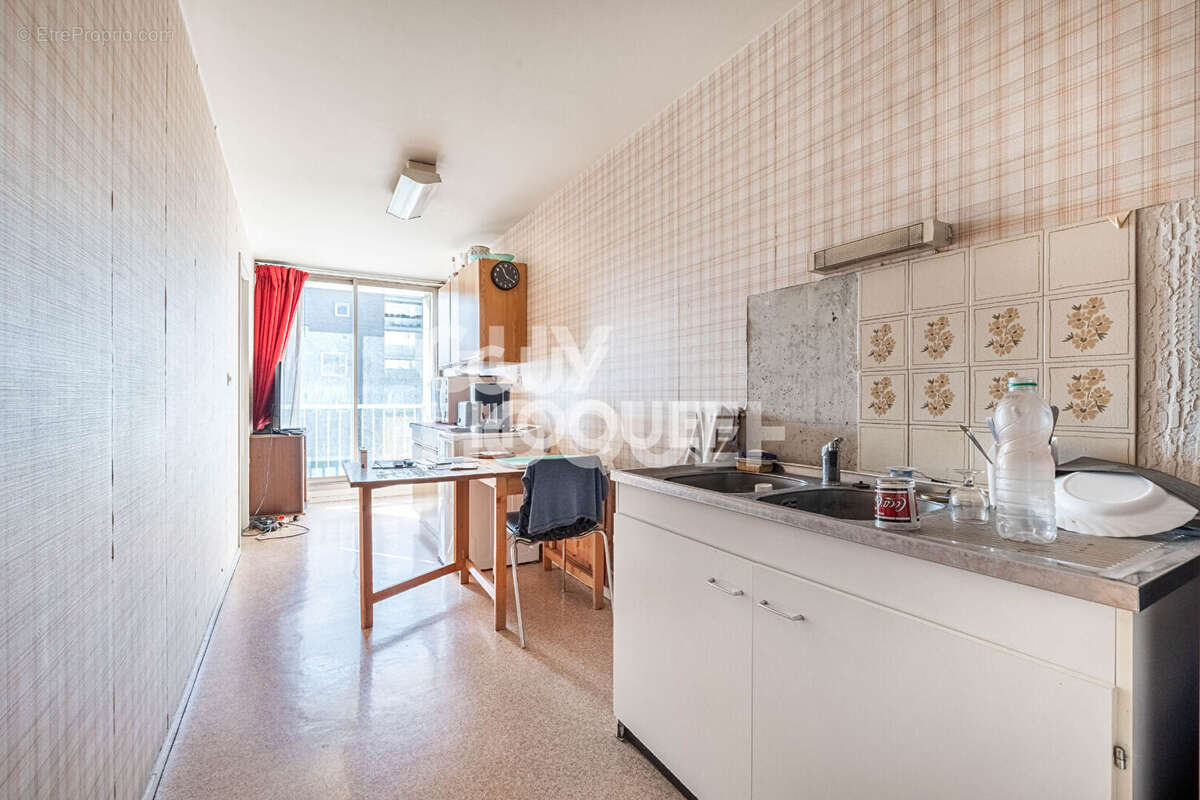 Appartement à VILLENEUVE-LA-GARENNE