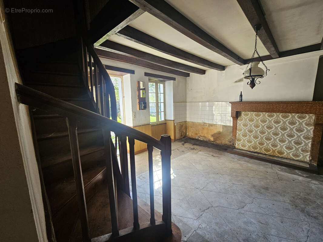 Maison a Rénover de 92 M2 - photo 2