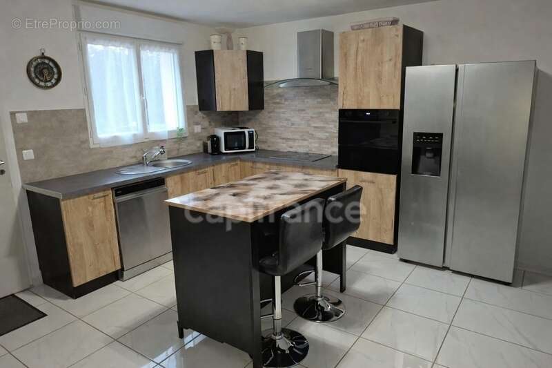 Maison à SAINTE-ANASTASIE-SUR-ISSOLE