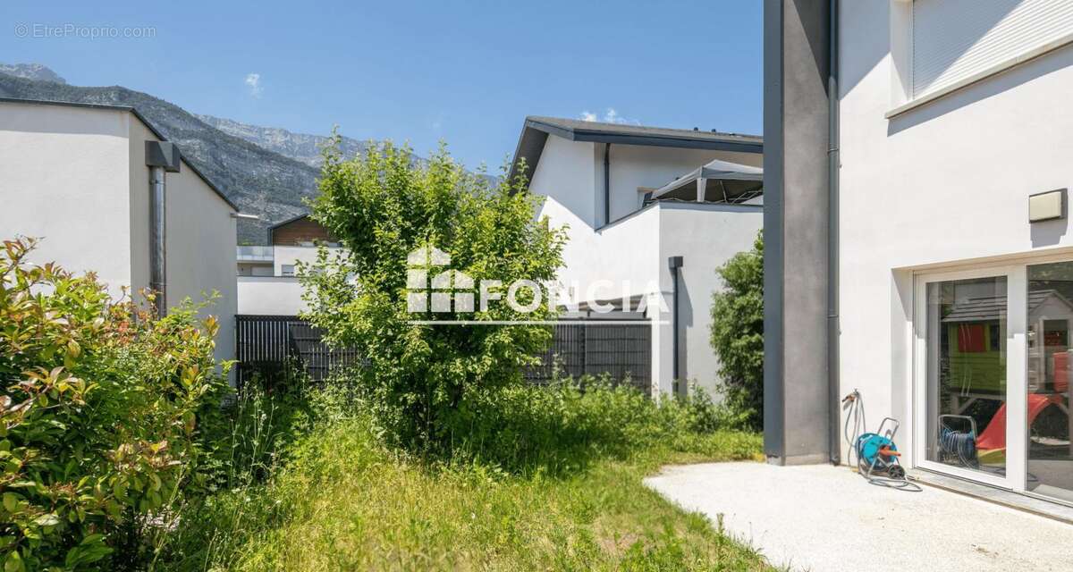 Appartement à VARCES-ALLIERES-ET-RISSET