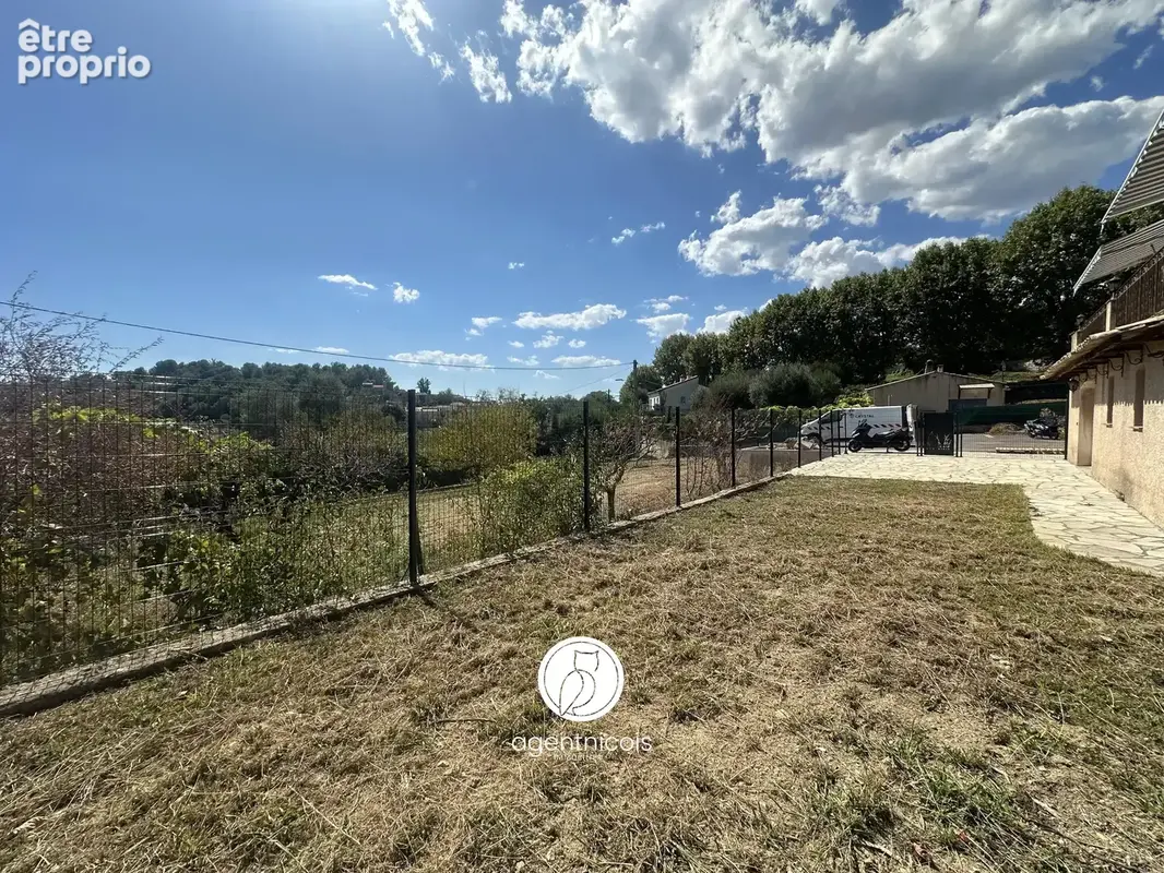 La gaude // village : rez-de-villa / 181 m², / plein sud / jardin 300 m², / à rénover / 2 parkings / pas de charges - photo 6
