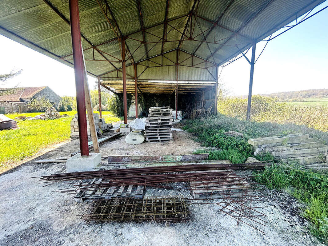 Terrain Constructible à Melz Sur Seine 1761 m2 - photo 8