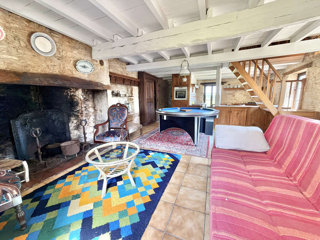 Maison à MONTCABRIER