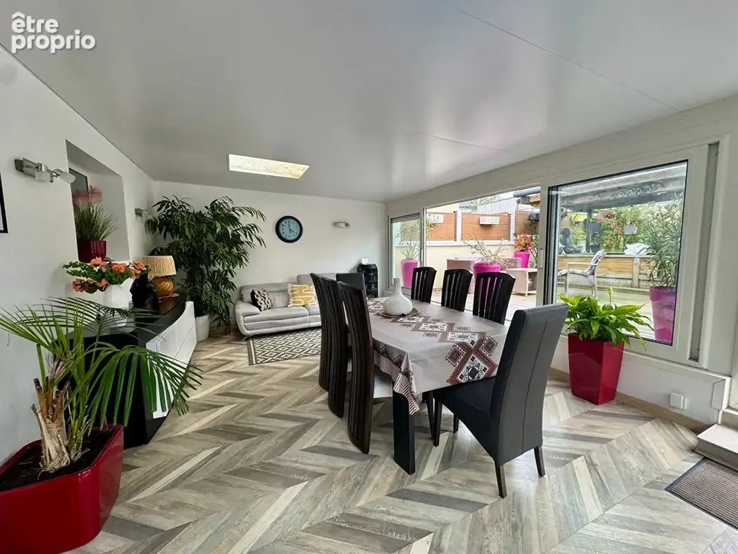 Maison 120m² , piscine et dépendance - secteur St Cécile - photo 6