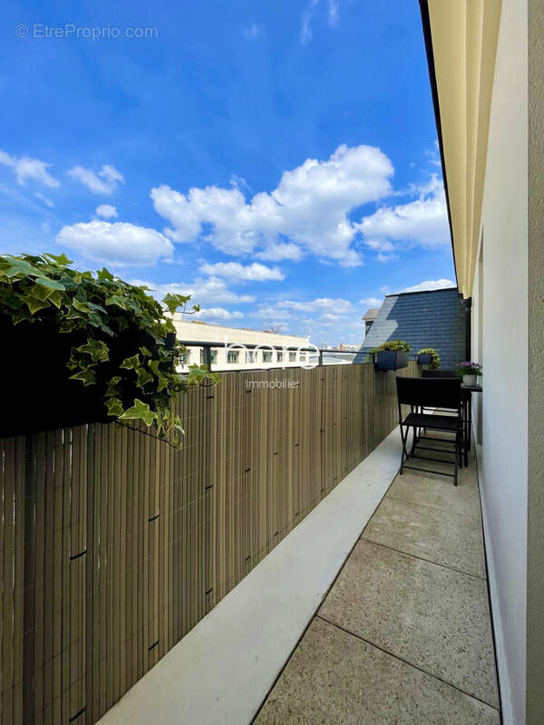 Appartement à LA GARENNE-COLOMBES