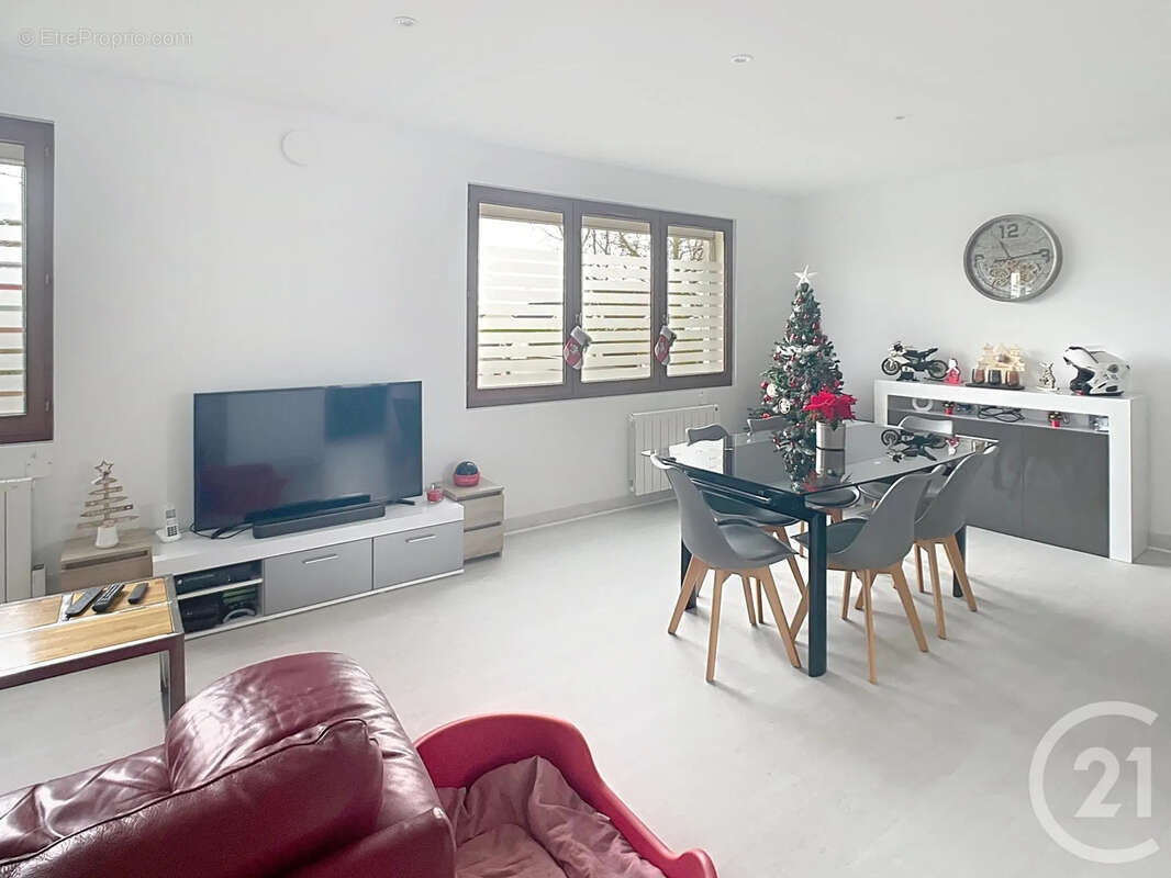 Maison à BEZU-SAINT-ELOI