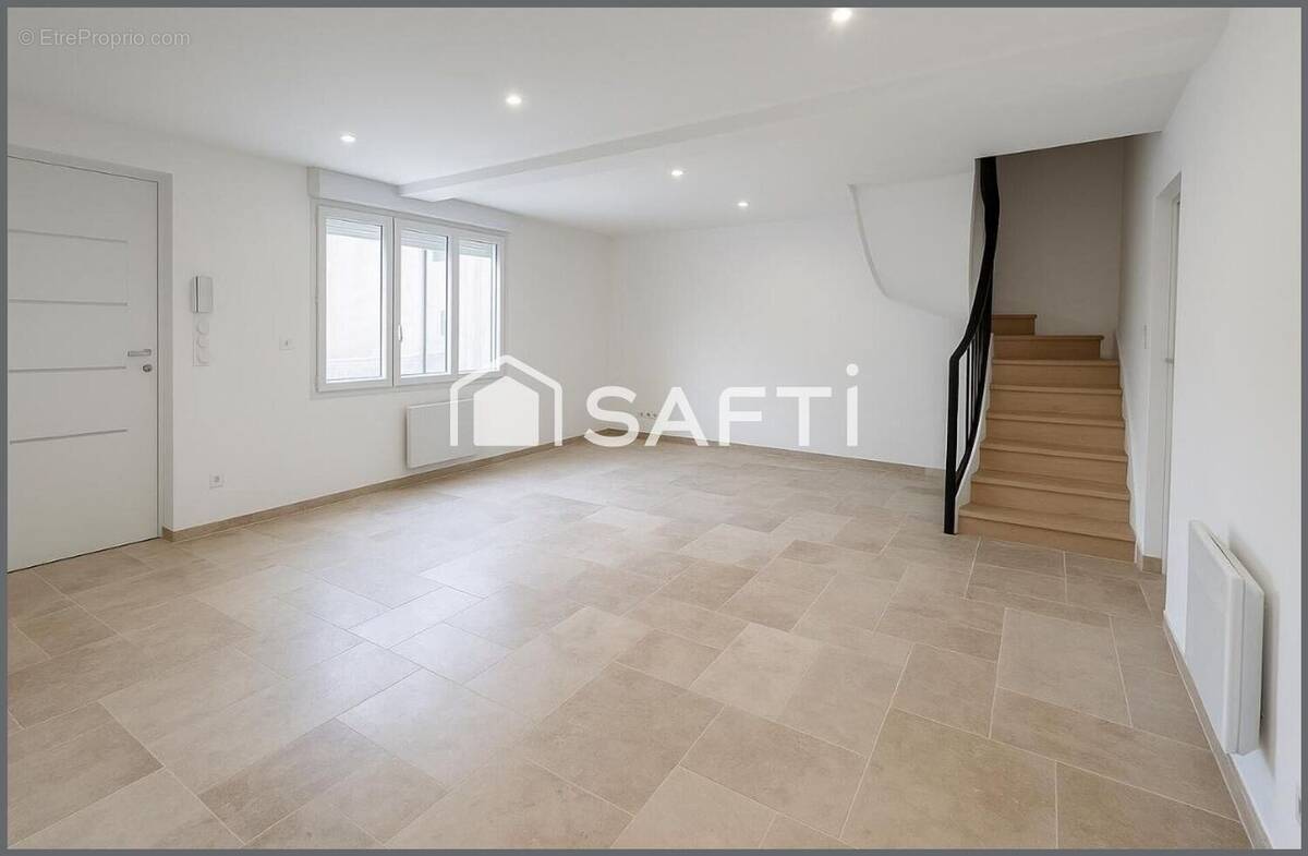 Photo 1 - Maison à PEZENS