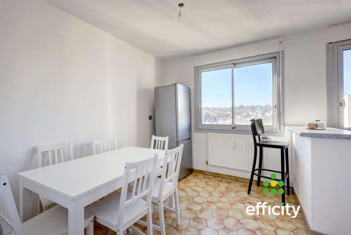 Appartement à OULLINS
