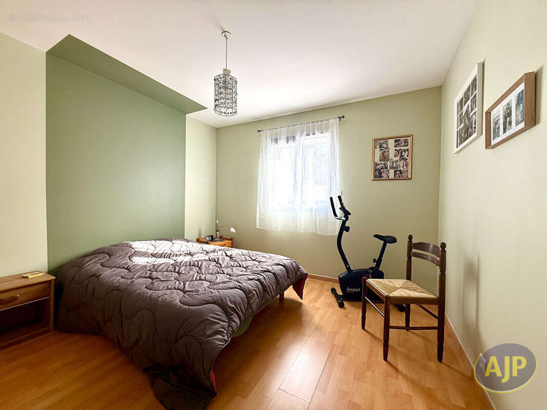 Maison à SAINT-LEGER-LES-VIGNES