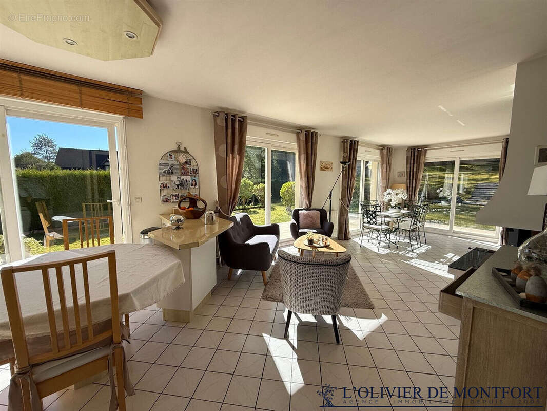 Maison à MONTFORT-L'AMAURY