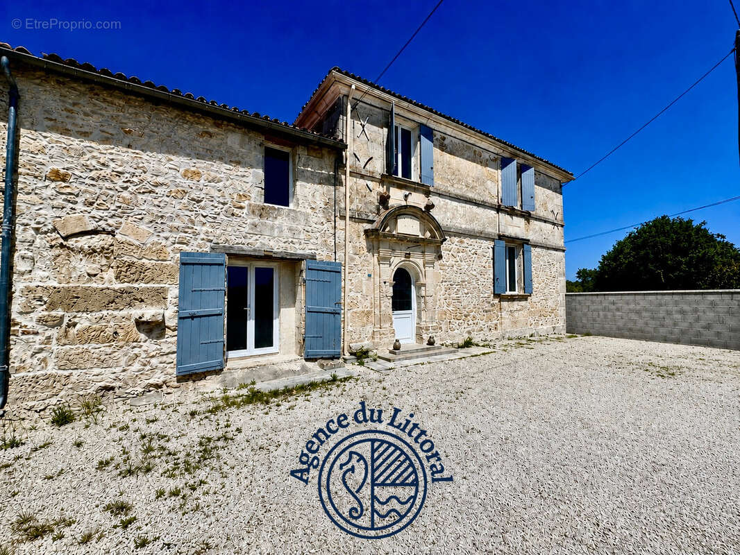 Maison à VARZAY