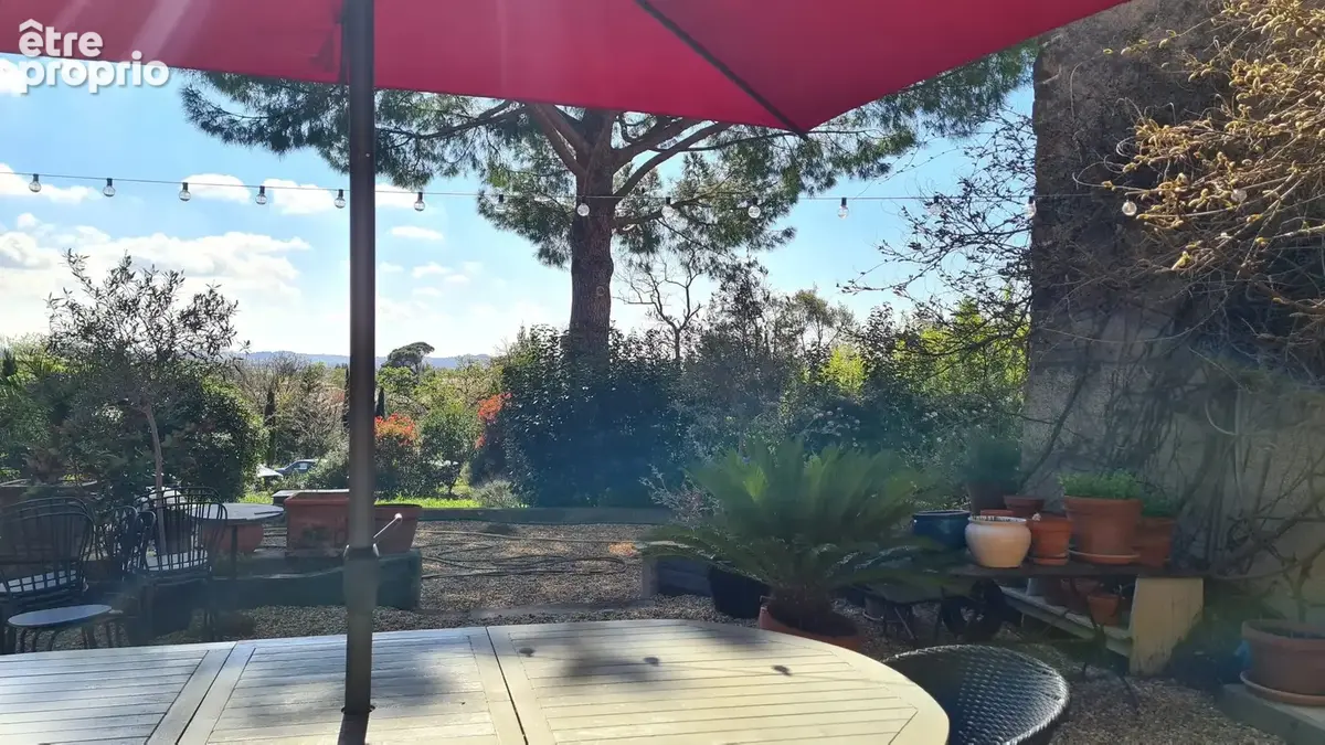 terrasse devant la cuisine