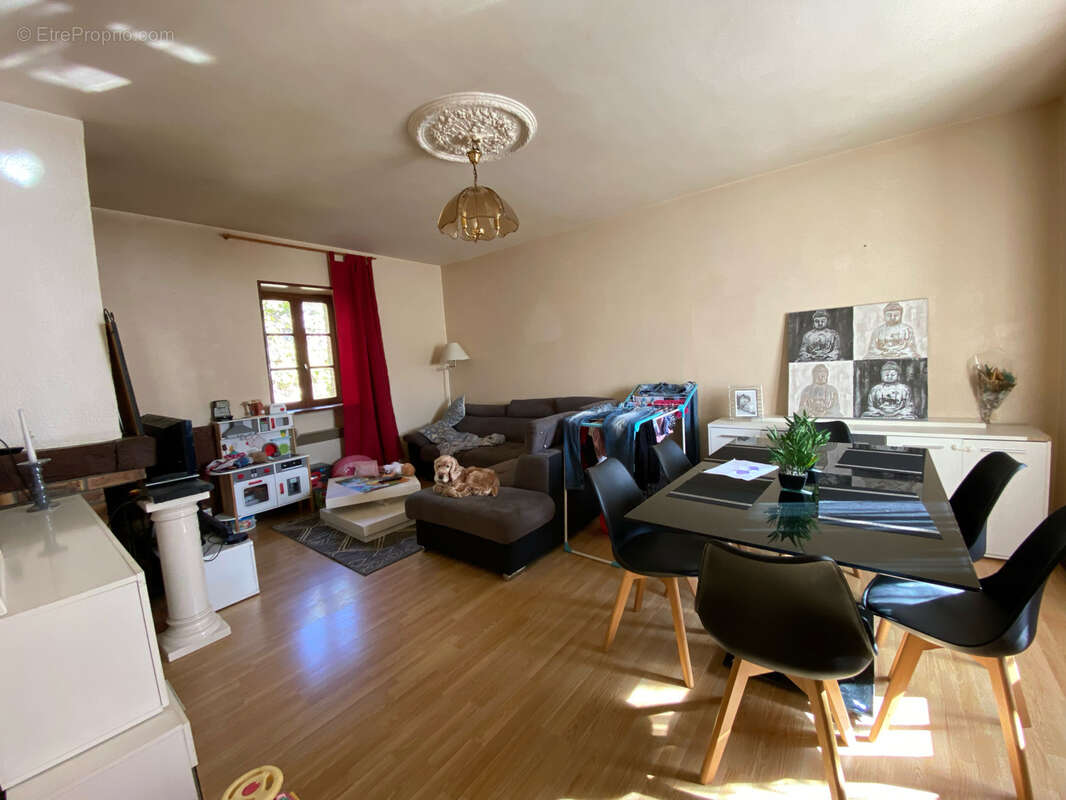 Maison à MAGNAC-BOURG