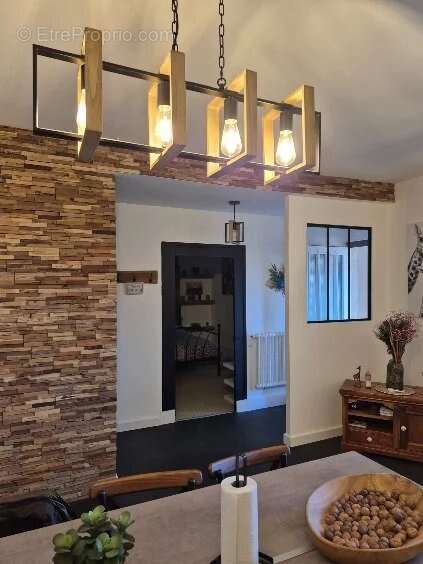 Appartement à PONT-DE-VEYLE