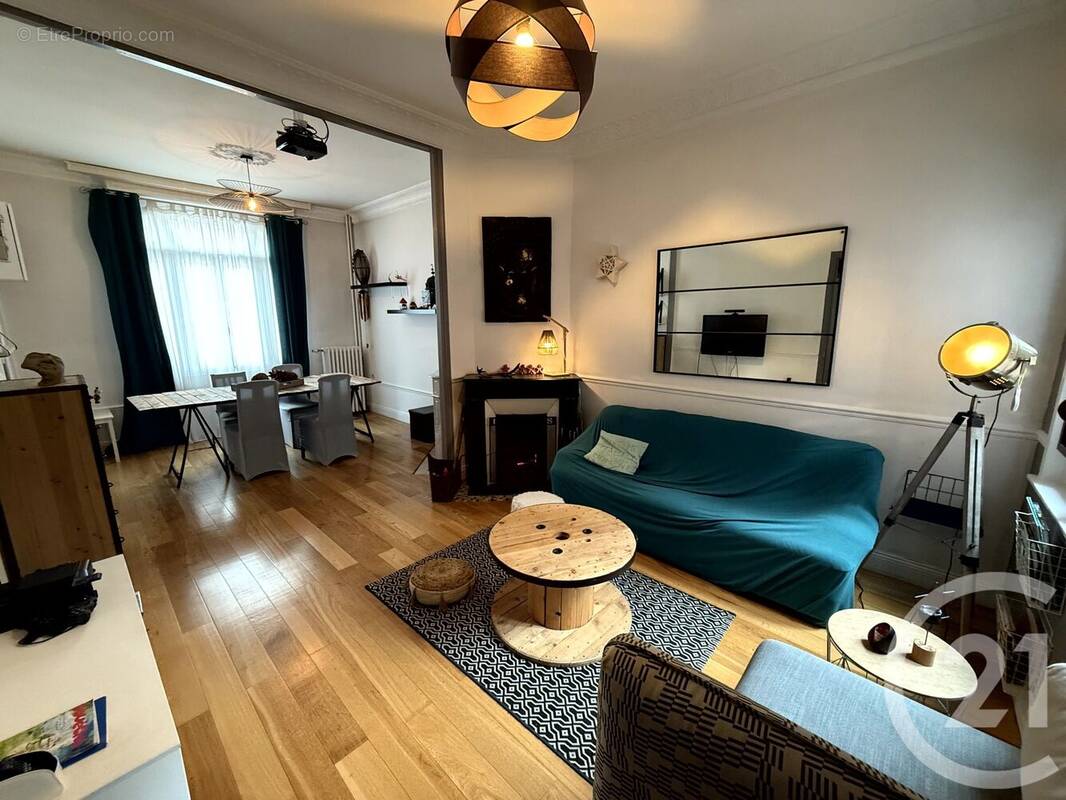 Maison à SAINT-QUENTIN