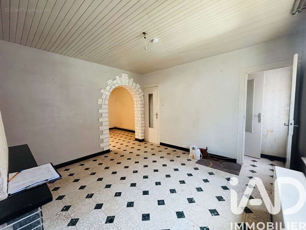 Photo 2 - Maison à LEZENNES