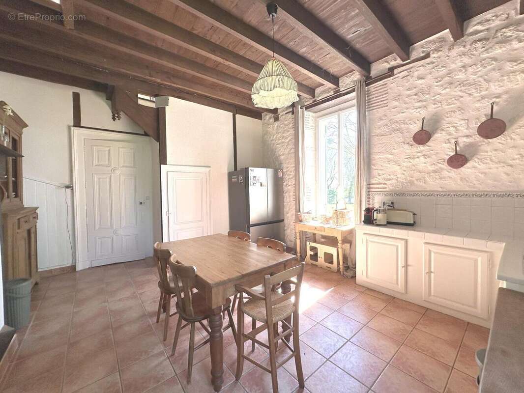 Maison à MONBAHUS