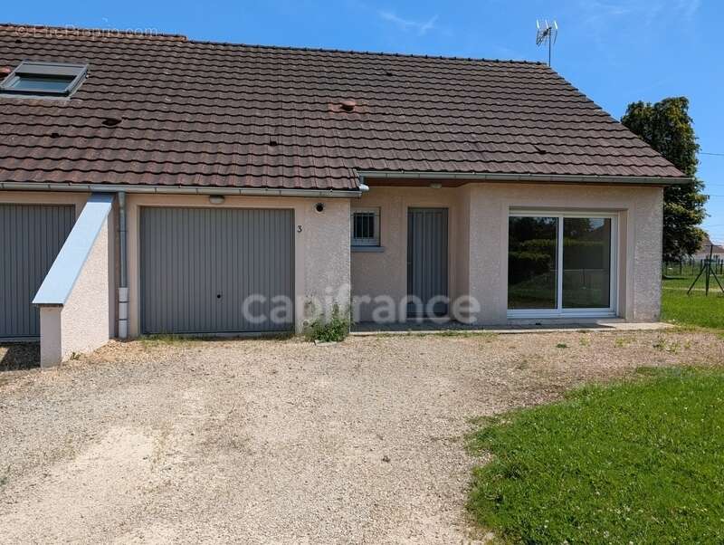 Maison à BRANGES
