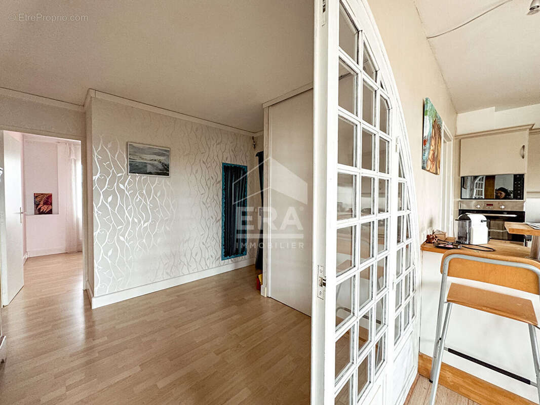 Appartement à SARTROUVILLE
