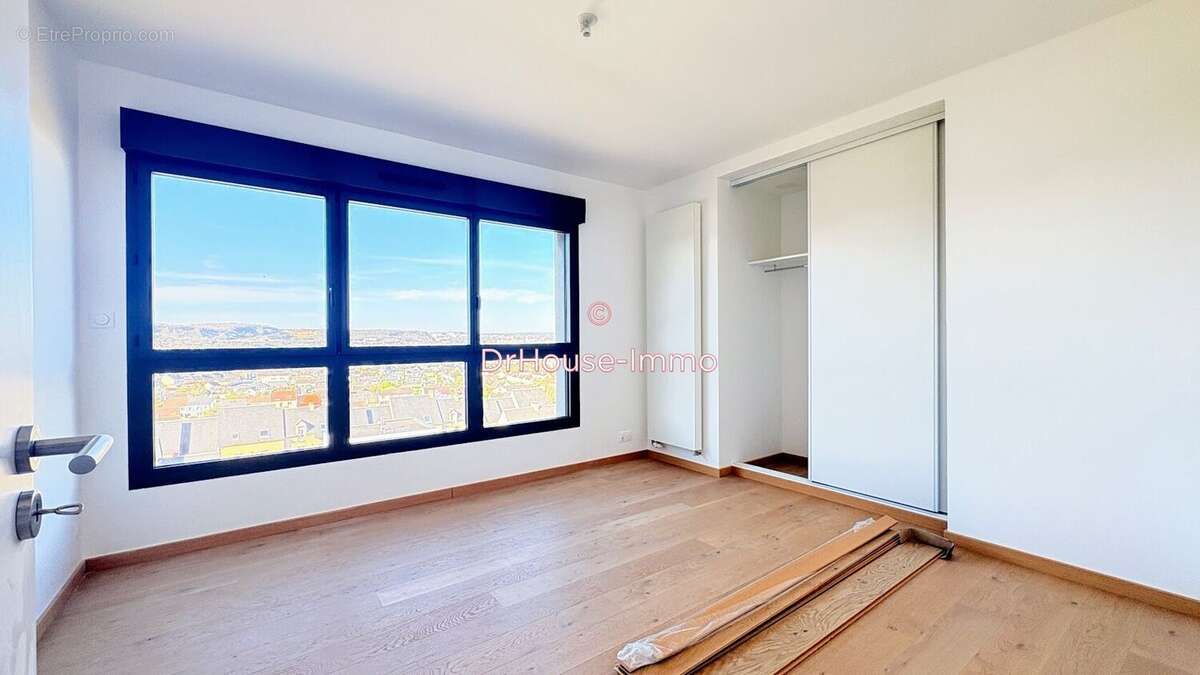 Maison 197 m² à Tourlaville  - photo 8