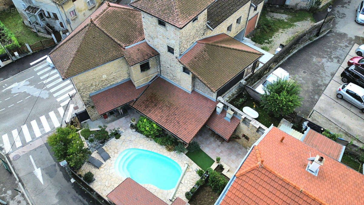 Maison à SAINT-ALBAN-DE-ROCHE