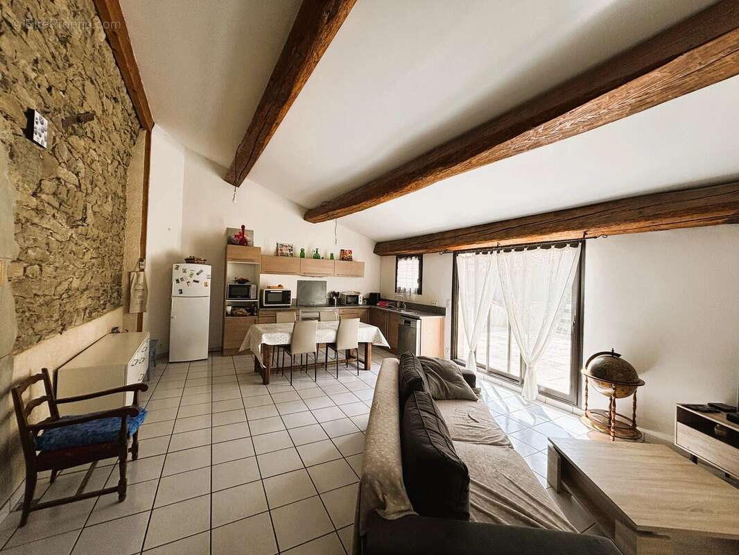 Maison à AZILLE