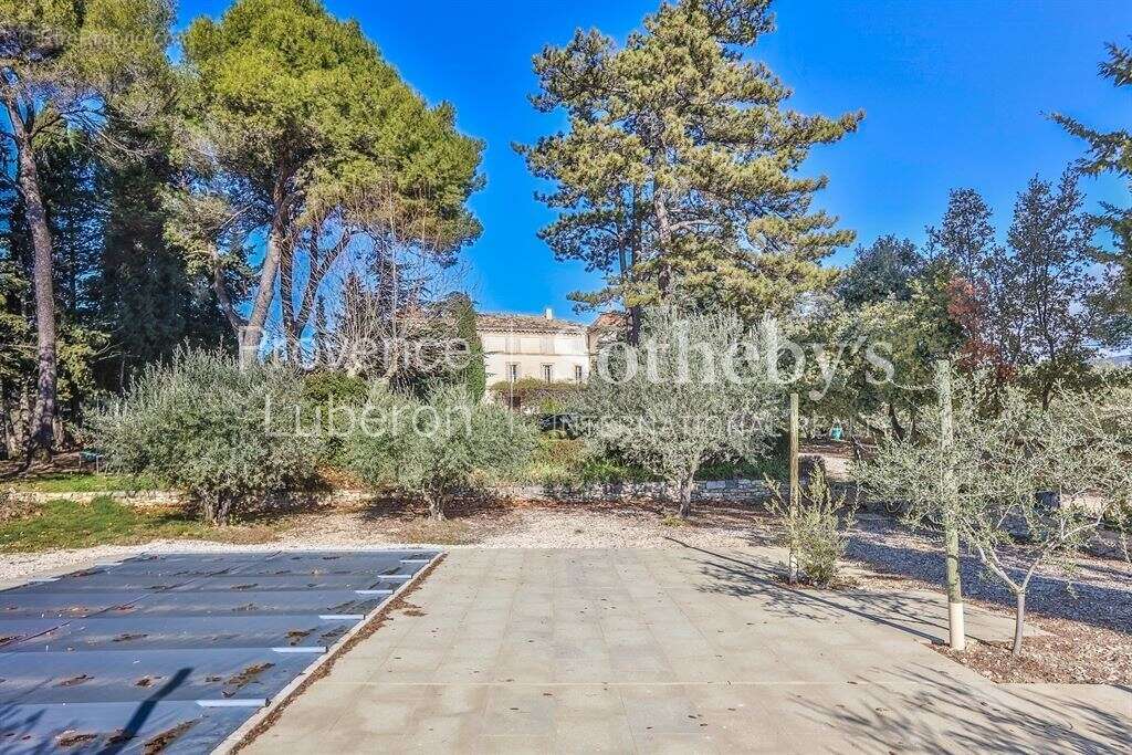 Maison à SAINT-SATURNIN-LES-APT