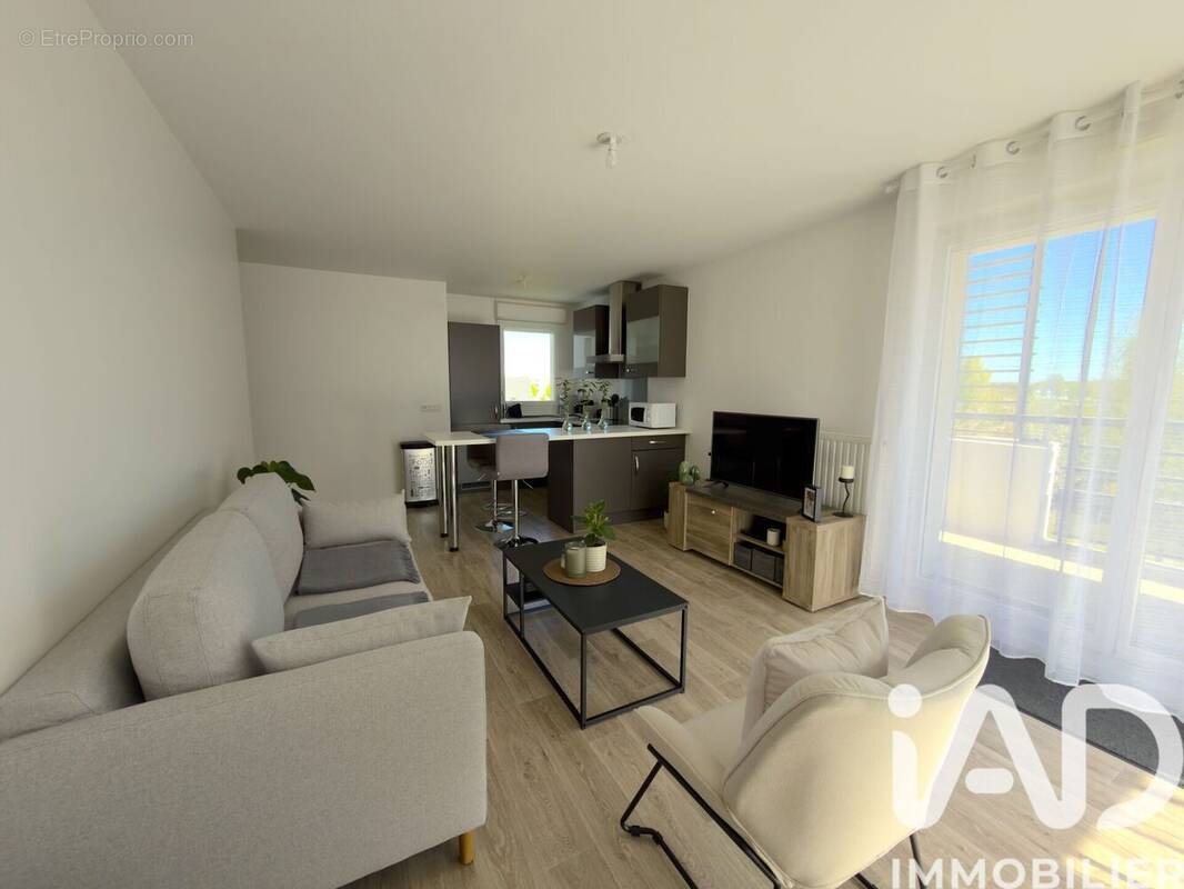 Photo 1 - Appartement à LIEUSAINT
