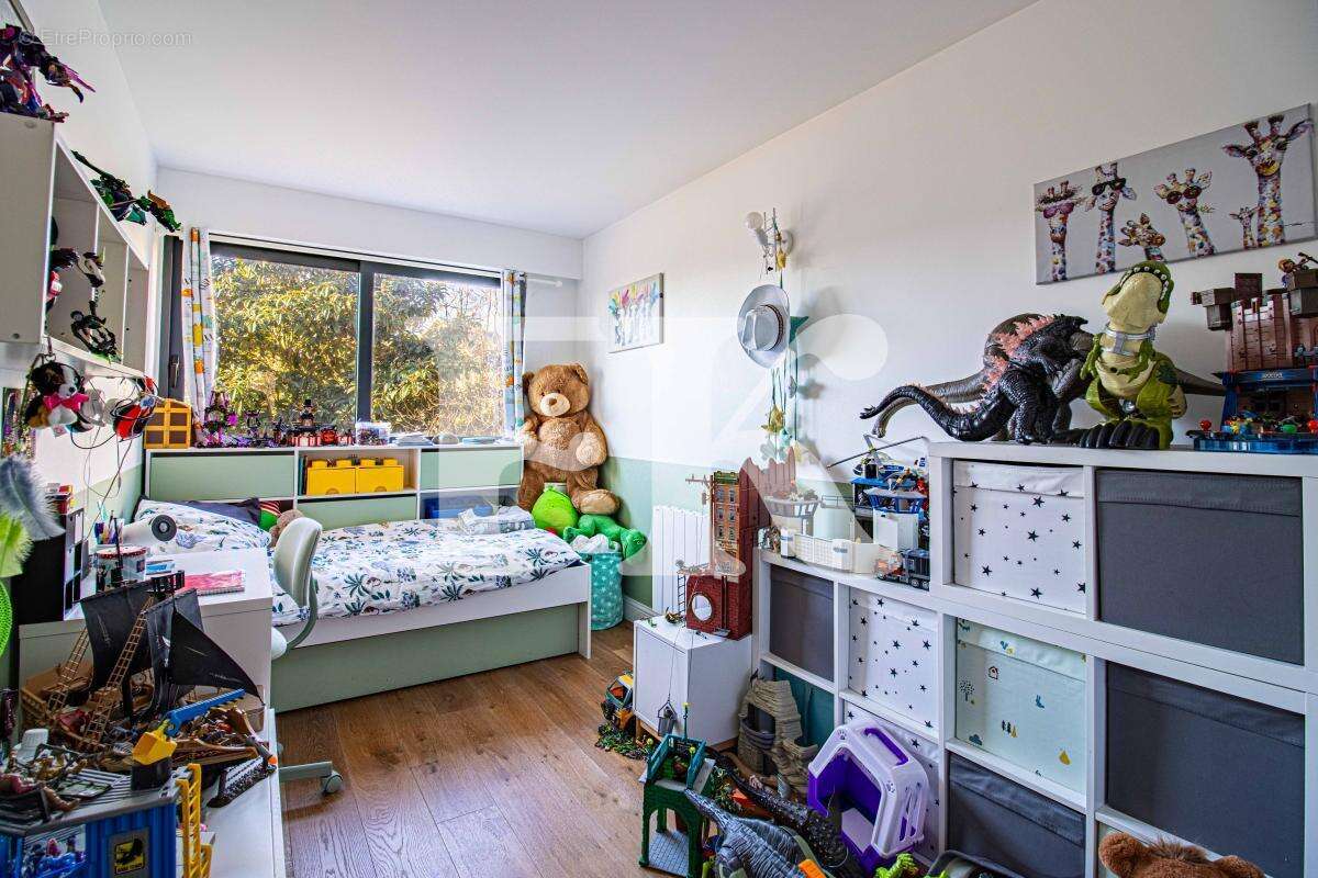 Appartement à LE PLESSIS-ROBINSON
