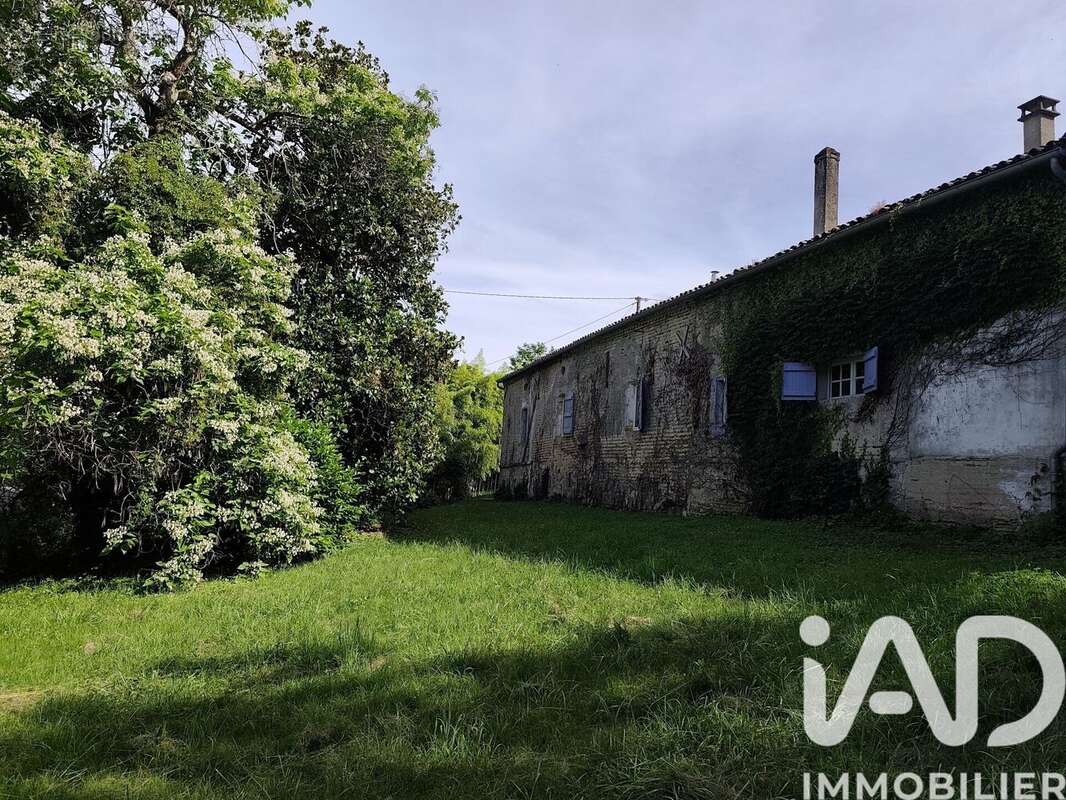 Photo 2 - Maison à VILLETON
