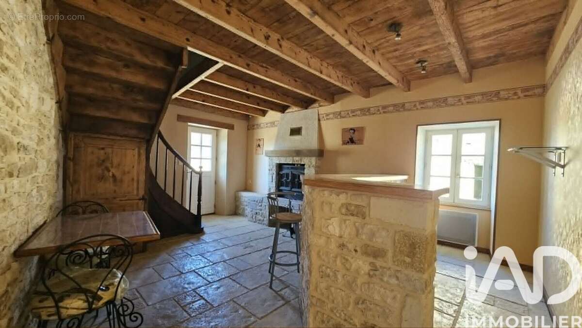 Photo 3 - Maison à COURCOME