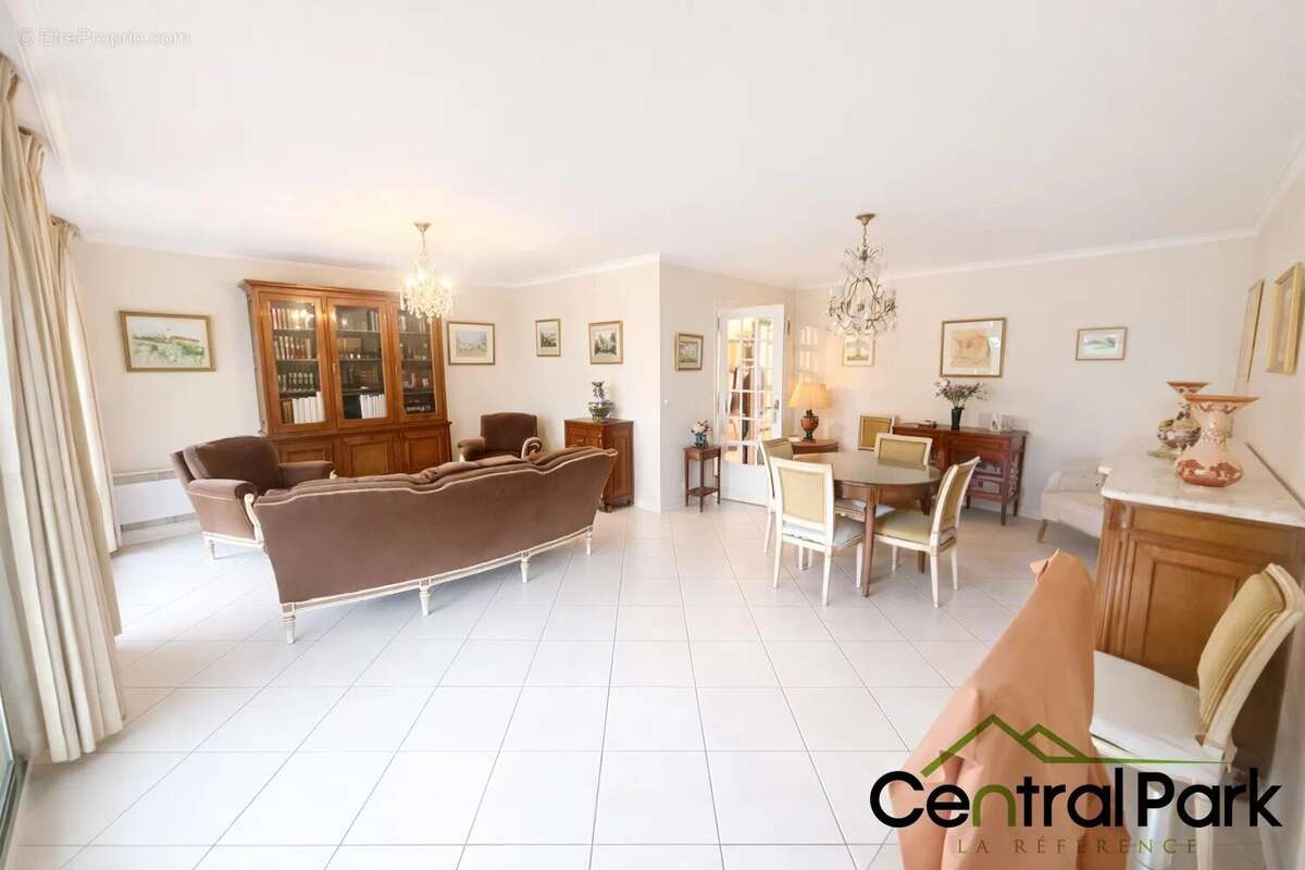Appartement à LE PERREUX-SUR-MARNE