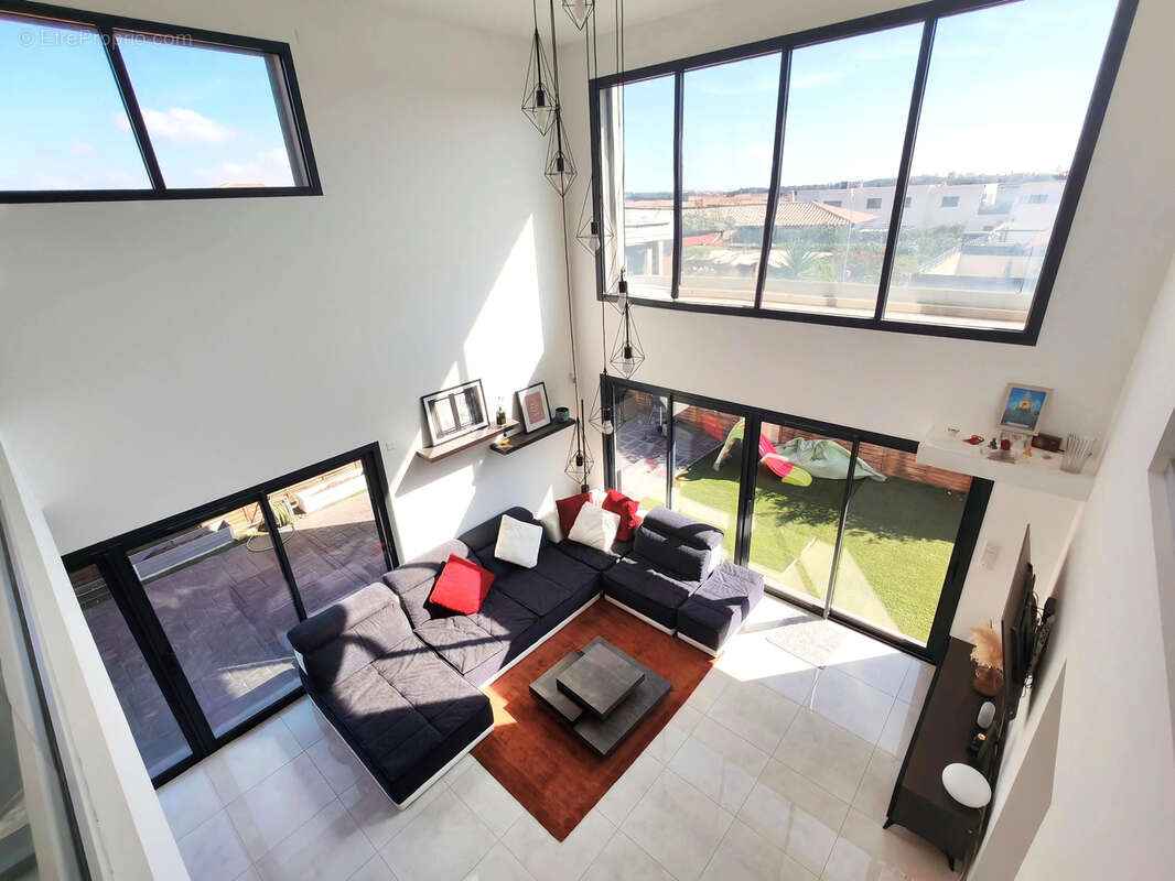 Maison à VILLENEUVE-DE-LA-RAHO