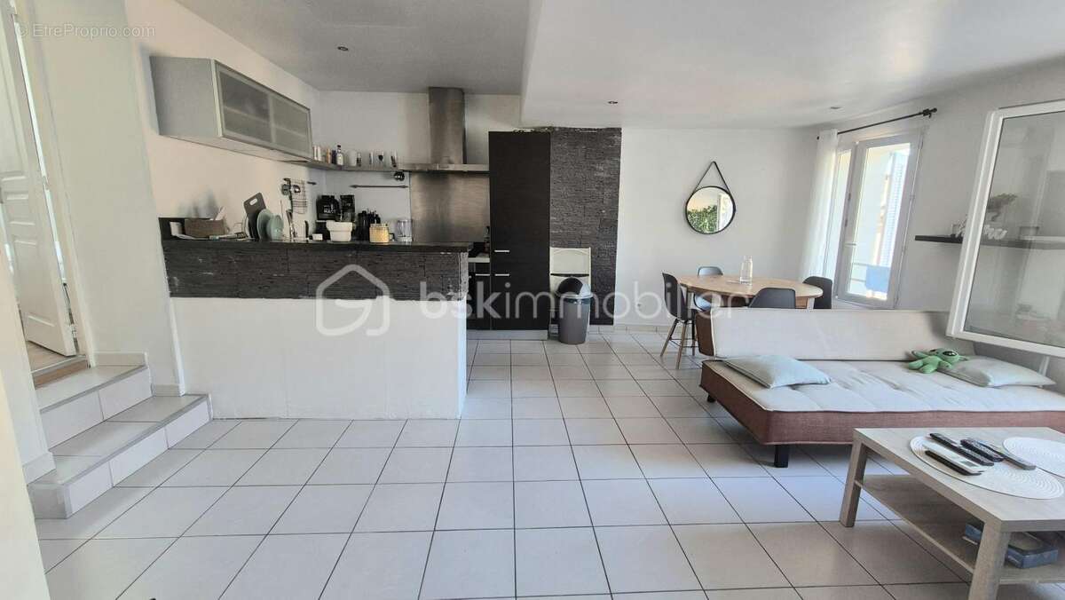 Appartement à CUERS